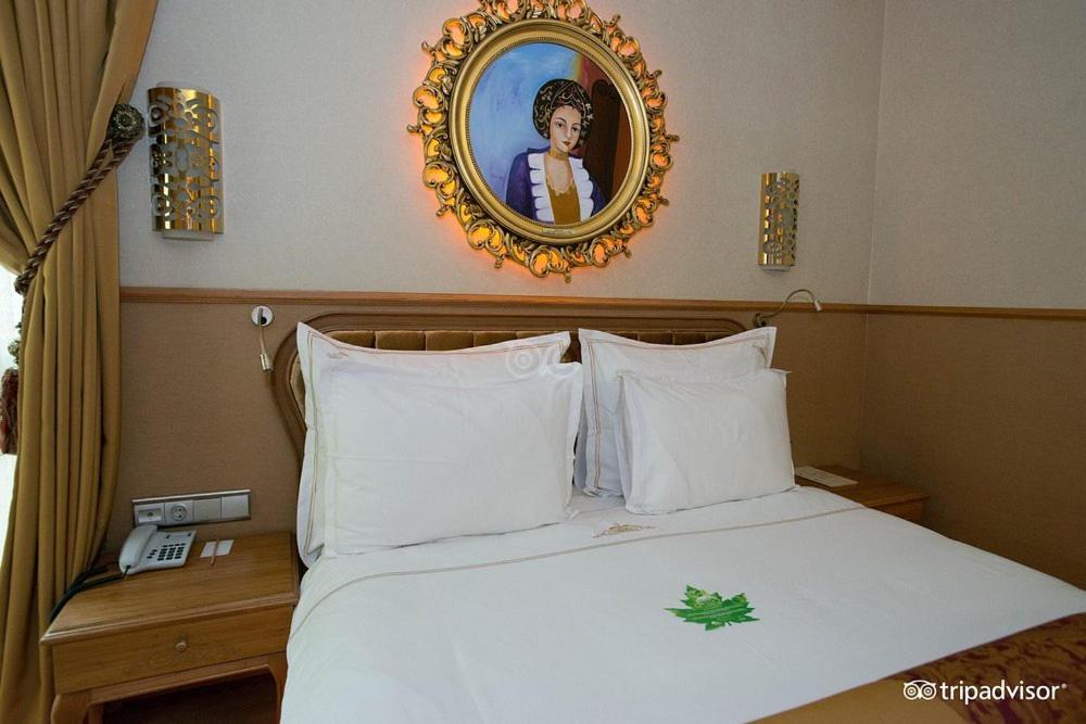 Opi Lalla Hotel